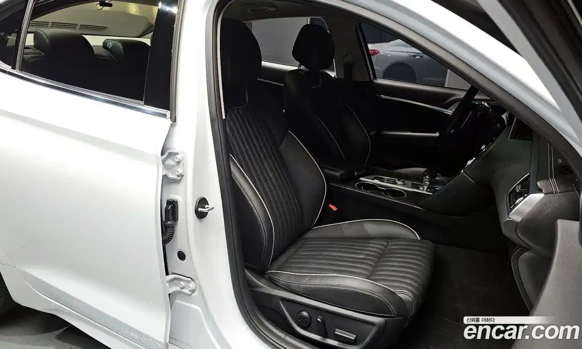 Genesis G70 2018 2.0 Автомат в Москве № 26072, фото 4