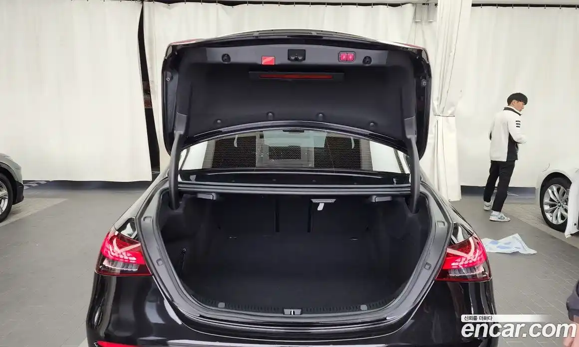 Mercedes-Benz E-Class 2021 2.0 Автомат в Москве № 264556, фото 16