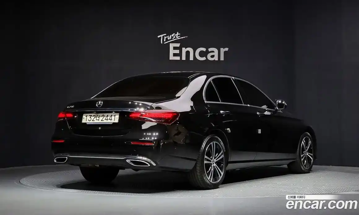 Mercedes-Benz E-Class 2021 2.0 Автомат в Москве № 264556, фото 19