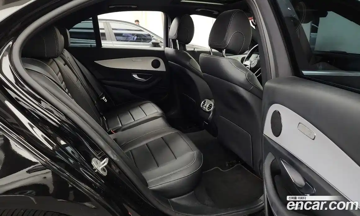 Mercedes-Benz E-Class 2021 2.0 Автомат в Москве № 264556, фото 8