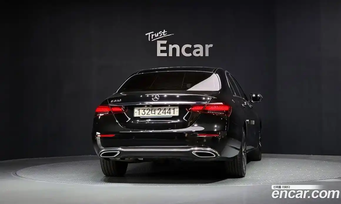 Mercedes-Benz E-Class 2021 2.0 Автомат в Москве № 264556, фото 9