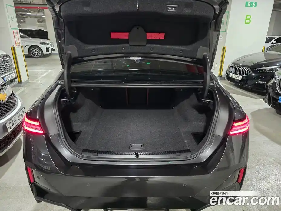 BMW i5 2024 0.2 Автомат в Москве № 281936, фото 13