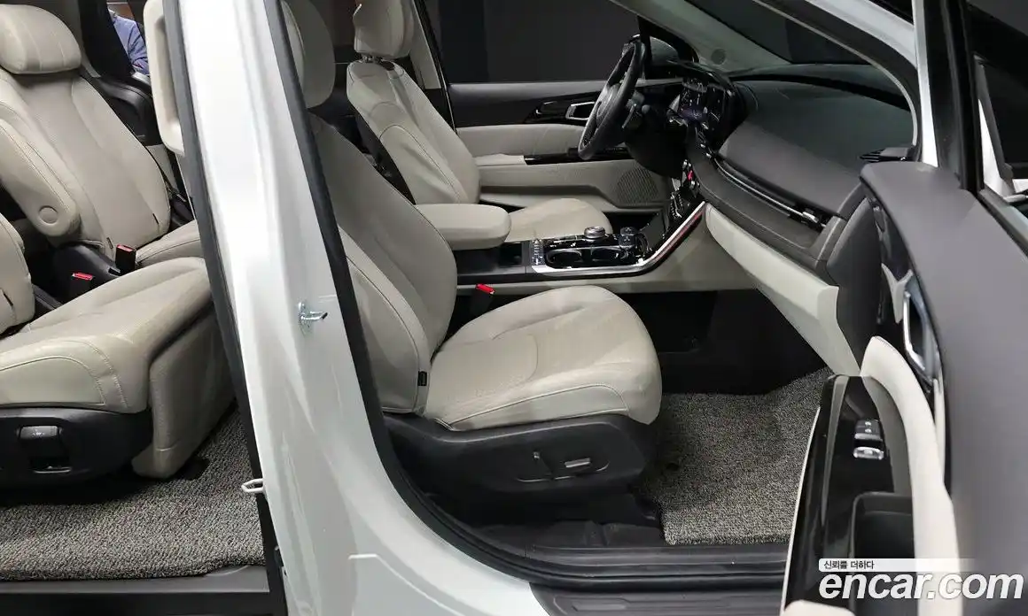 Kia Canival 2023 2.2 Автомат в Москве № 286593, фото 13