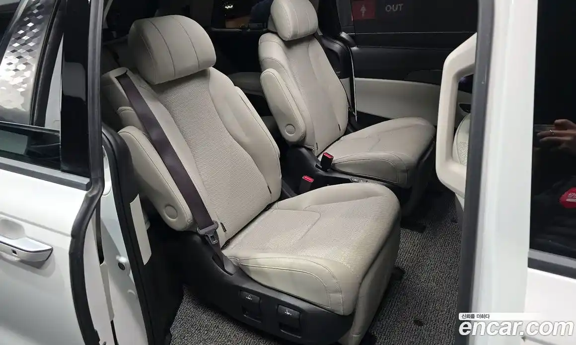 Kia Canival 2023 2.2 Автомат в Москве № 286593, фото 14