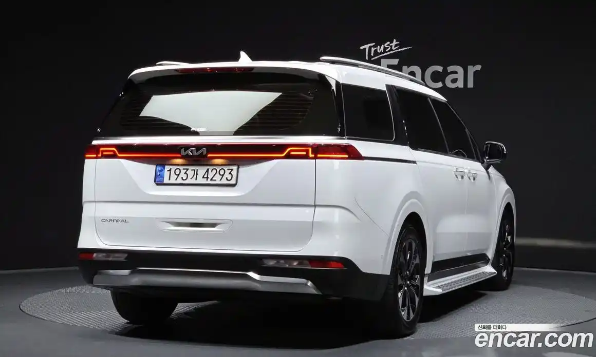 Kia Canival 2023 2.2 Автомат в Москве № 286593, фото 16