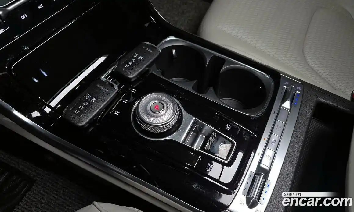 Kia Canival 2023 2.2 Автомат в Москве № 286593, фото 17