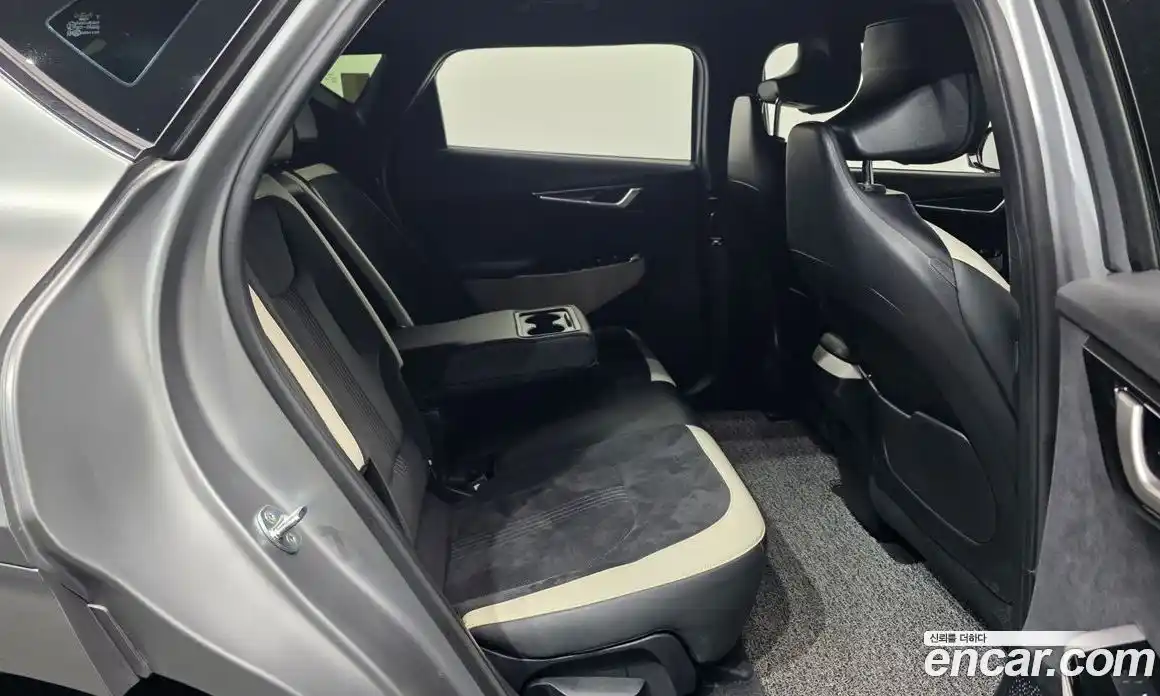 Kia EV6 2022 0.1 Автомат в Москве № 287562, фото 3