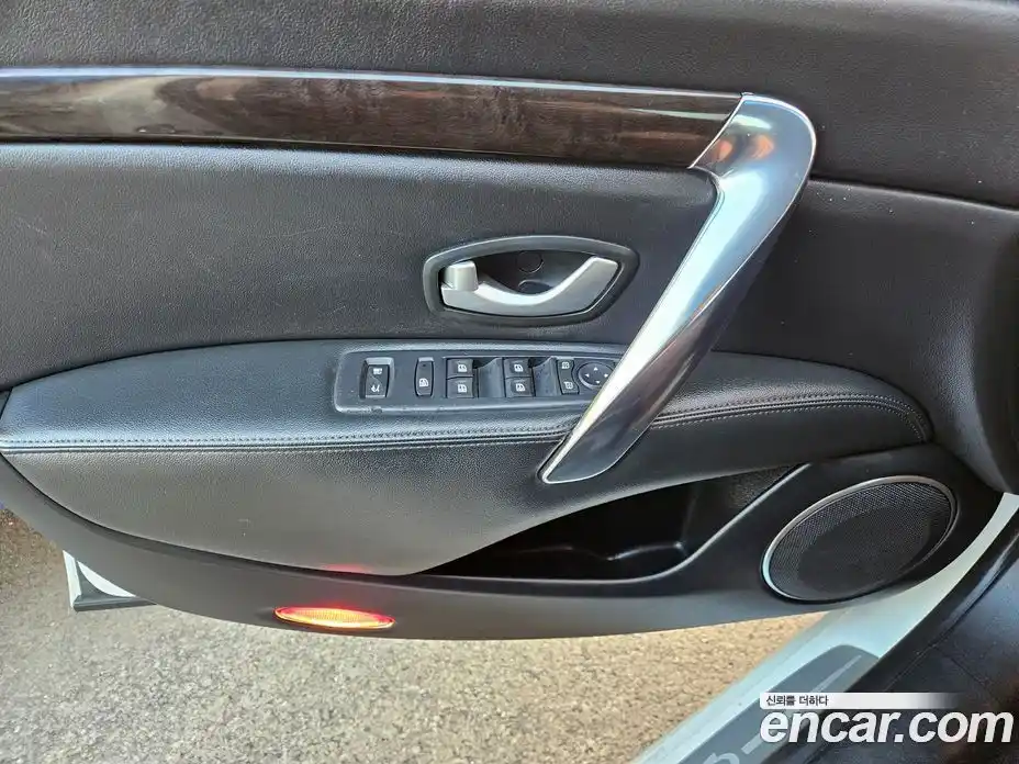 Renault SM7 2012 2.5 Автомат в Москве № 301520, фото 17