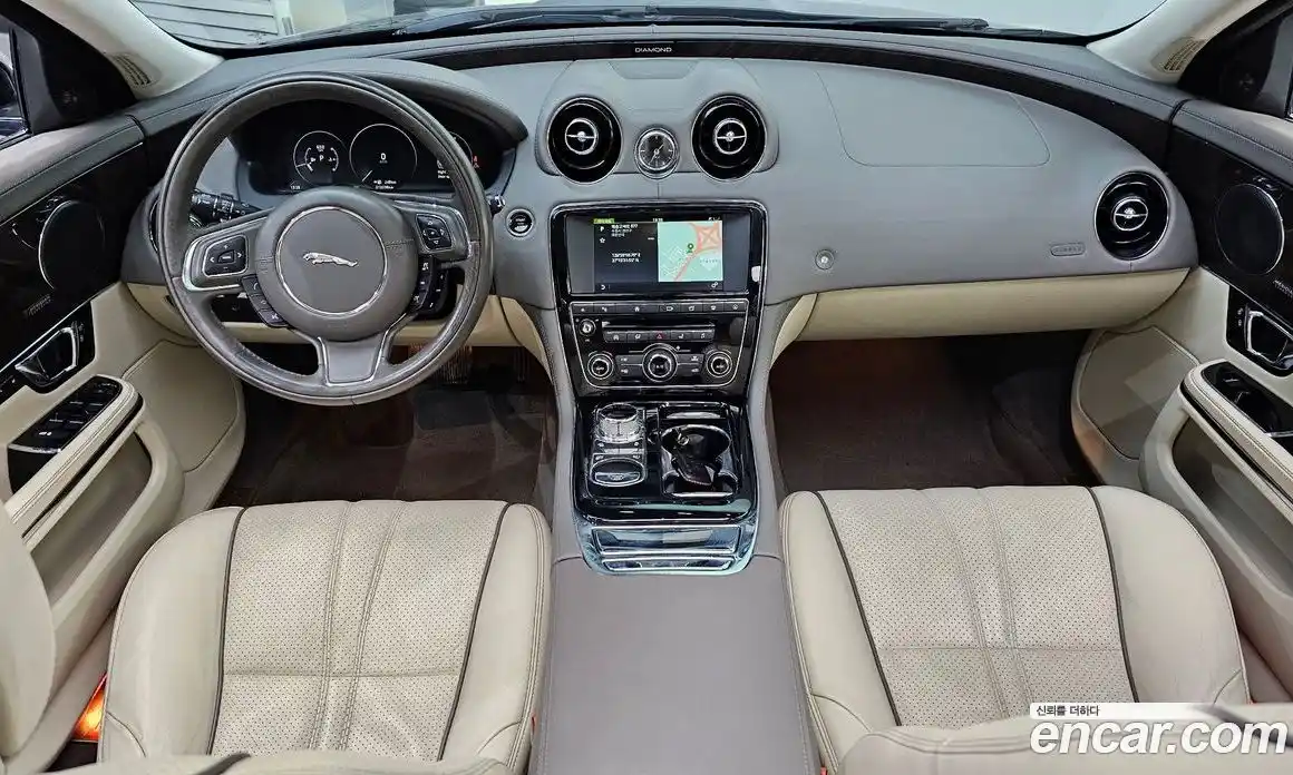 Jaguar XJ 2016 3.0 Автомат в Москве № 305138, фото 10