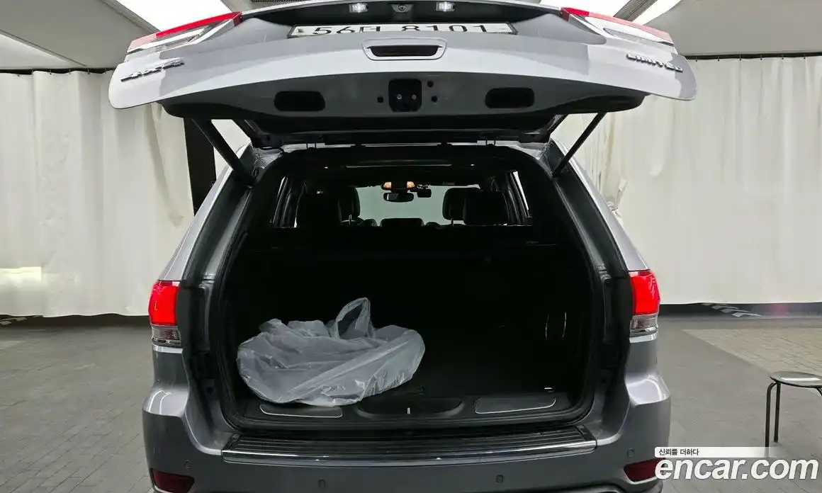 Jeep Cherokee 2018 3.6 Автомат в Москве № 322593, фото 5