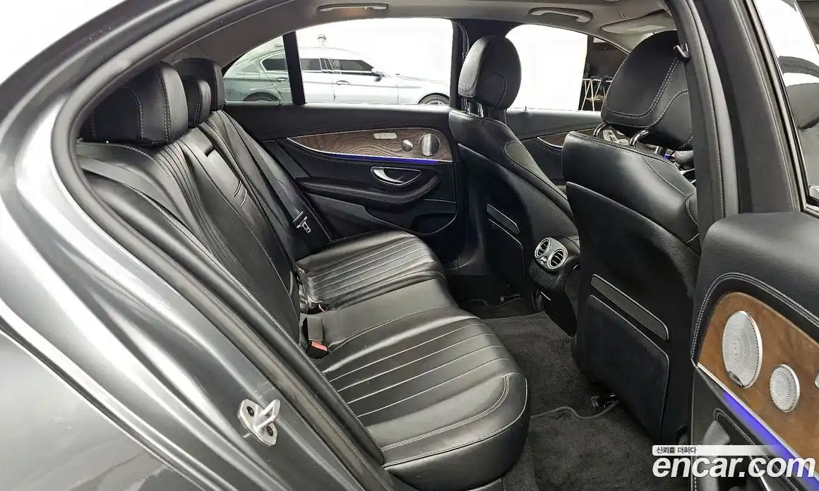 Mercedes-Benz E-Class 2019 2.0 Автомат в Москве № 323444, фото 11