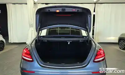 Mercedes-Benz E-Class 2019 2.0 Автомат в Москве № 323444, миниатюра 3