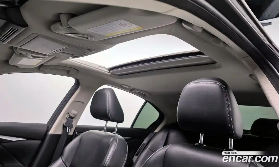 Infiniti Q50 2017 3.5 Автомат в Москве № 326825, фото 6