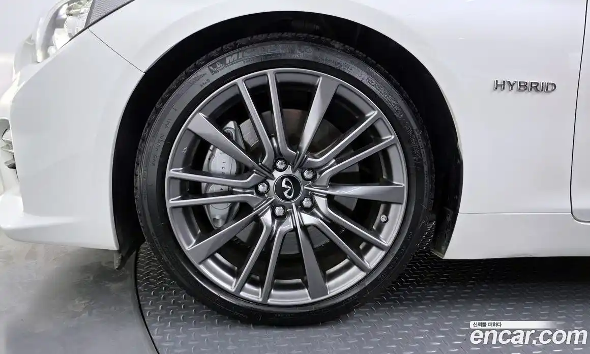 Infiniti Q50 2017 3.5 Автомат в Москве № 326825, фото 10