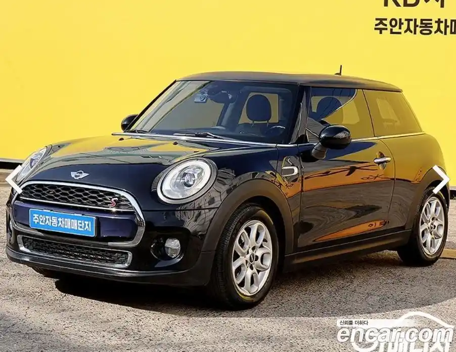 Mini Cooper 2016 1.5 Автомат в Москве № 329495, фото 2