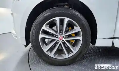 Jaguar F-Pace 2018 2.0 Автомат в Москве № 335827, миниатюра 2