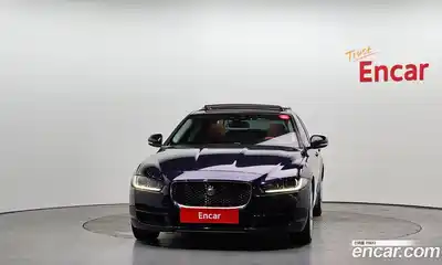 Jaguar XE, 2017