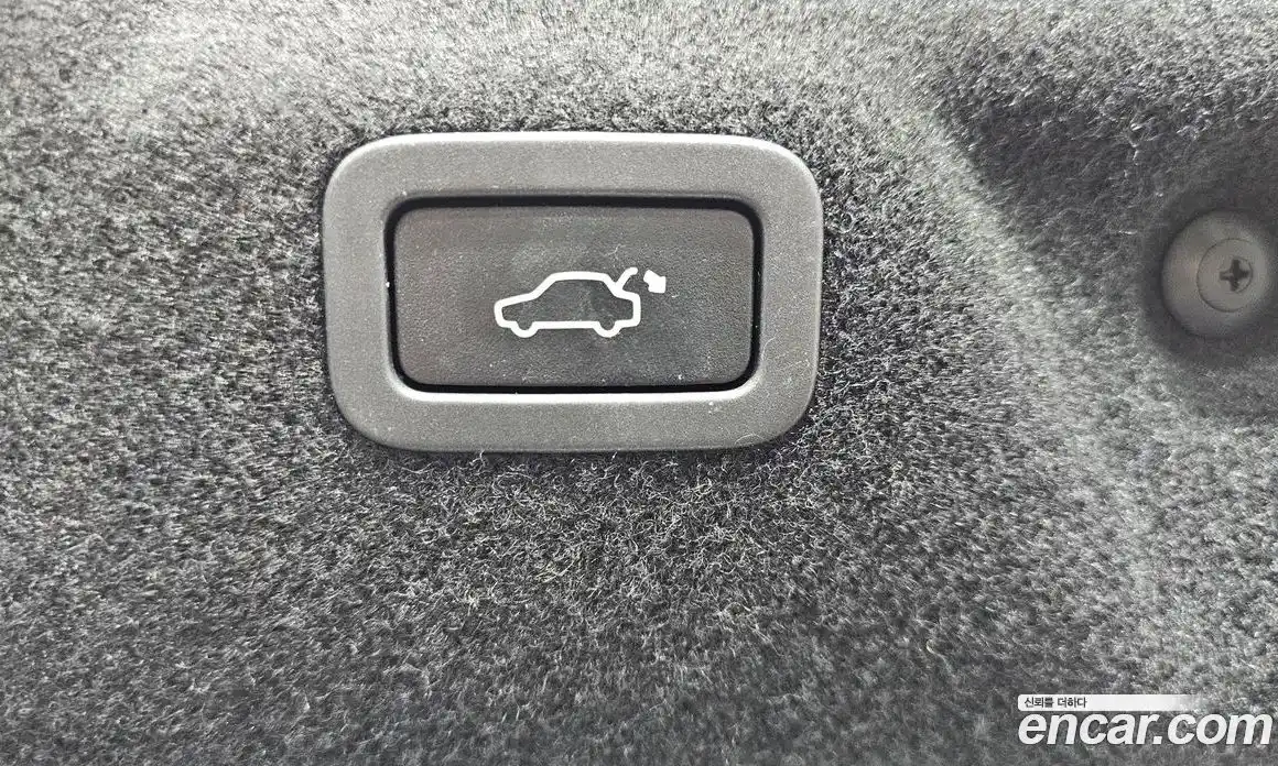 Jaguar XE 2017 2.0 Автомат в Москве № 335845, фото 8