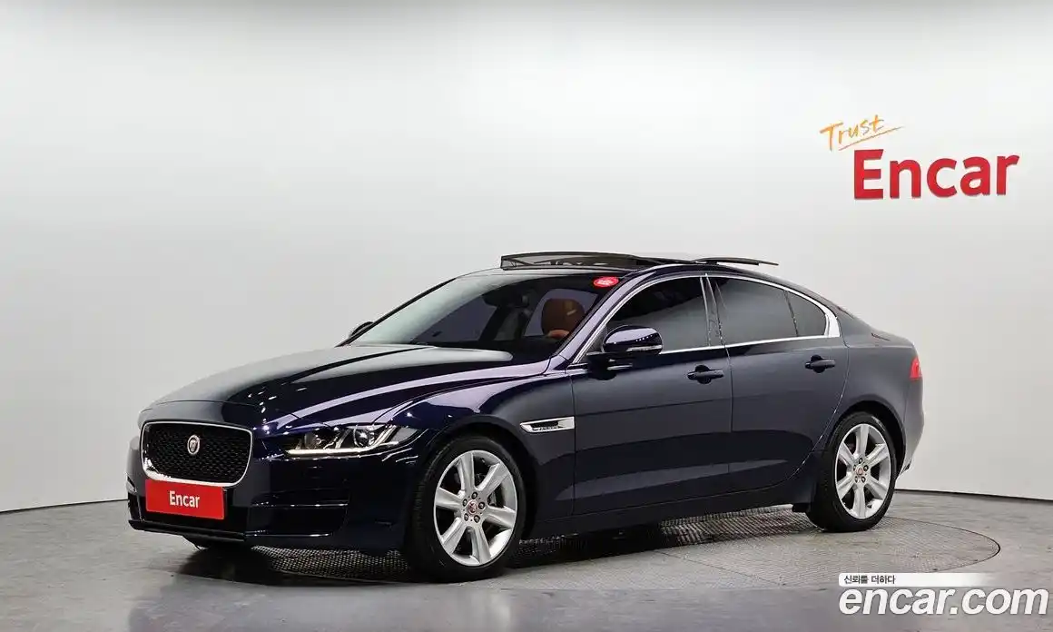 Jaguar XE 2017 2.0 Автомат в Москве № 335845, фото 10