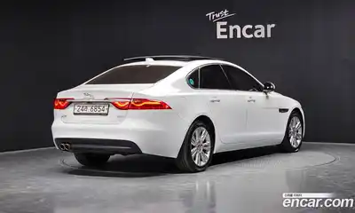 Jaguar XF 2017 2.0 Автомат в Москве № 335853, миниатюра 2