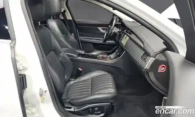 Jaguar XF 2017 2.0 Автомат в Москве № 335853, миниатюра 10