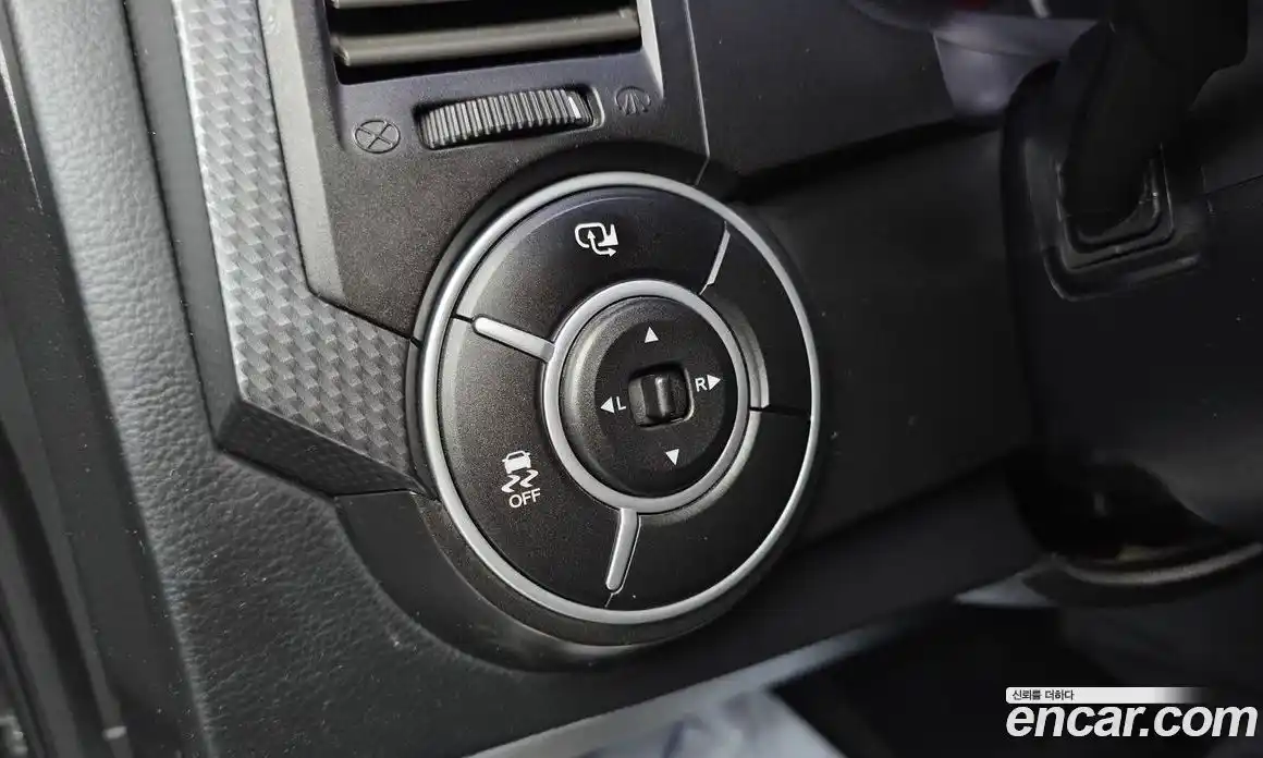 SsangYong Korando 2016 2.0 Автомат в Москве № 341747, фото 14