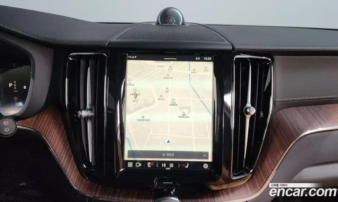 Volvo XC60 2025 2.0 Автомат в Москве № 344003, фото 3