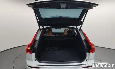 Volvo XC60 2025 2.0 Автомат в Москве № 344003, миниатюра 8