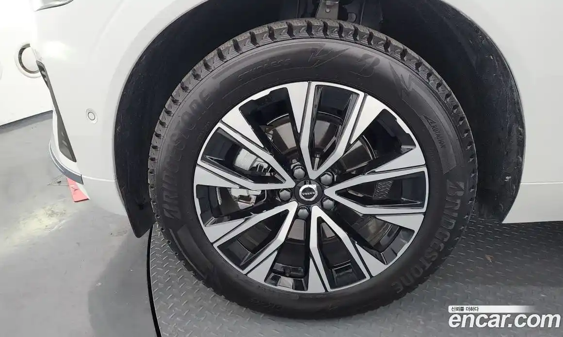 Volvo XC60 2025 2.0 Автомат в Москве № 344003, фото 10