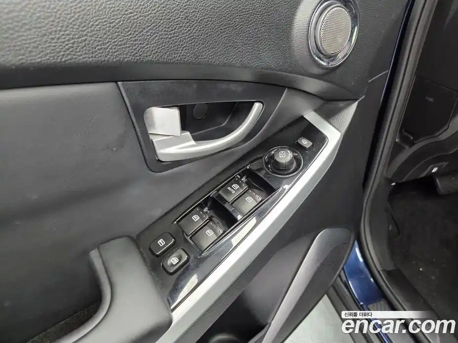 SsangYong Korando 2016 2.2 Автомат в Москве № 35674, фото 15