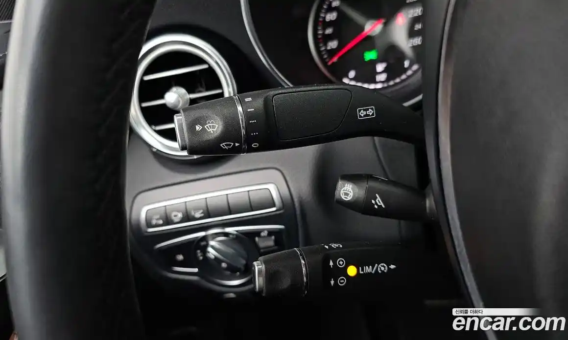 Mercedes-Benz GLC-Class 2019 2.0 Автомат в Москве № 369317, фото 17