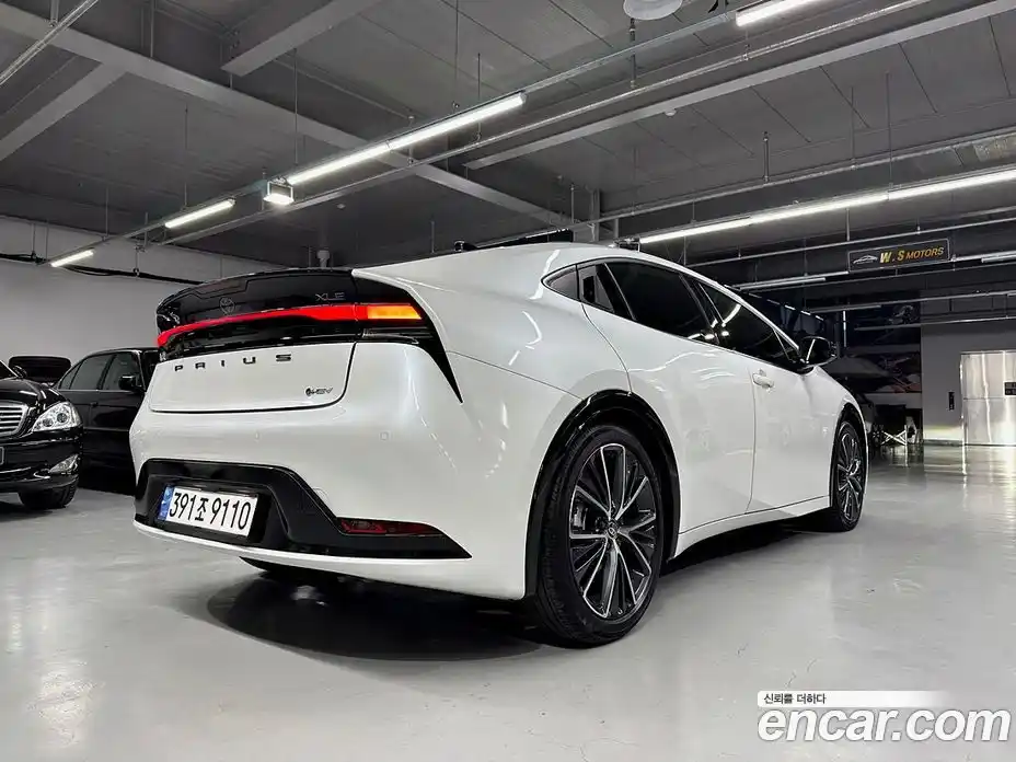 Toyota Prius 2024 2.0 Автомат в Москве № 383880, фото 7