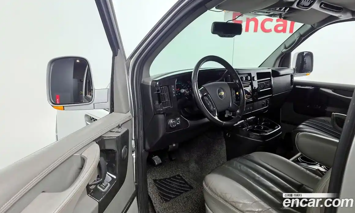 Chevrolet Express Van 2012 5.3 Автомат в Москве № 385476, фото 10