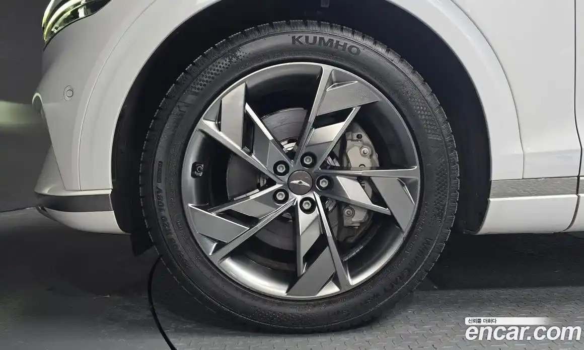 Genesis GV70 2022 0.1 Автомат в Москве № 386195, фото 4