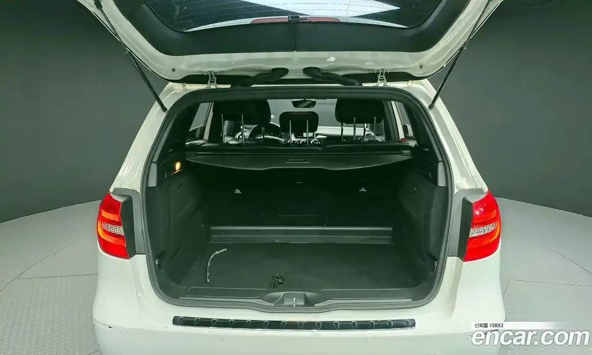 Mercedes-Benz B-Class 2014 1.8 Автомат в Москве № 390901, фото 20