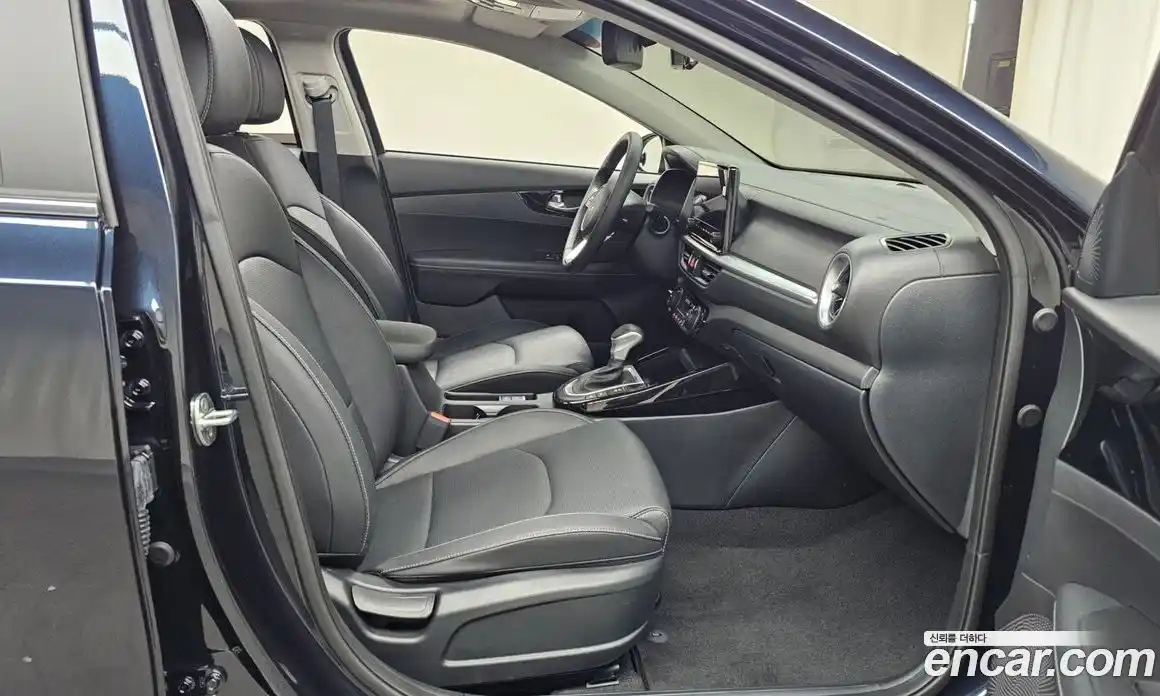 Kia K3 2022 1.6 Автомат в Москве № 400812, фото 11