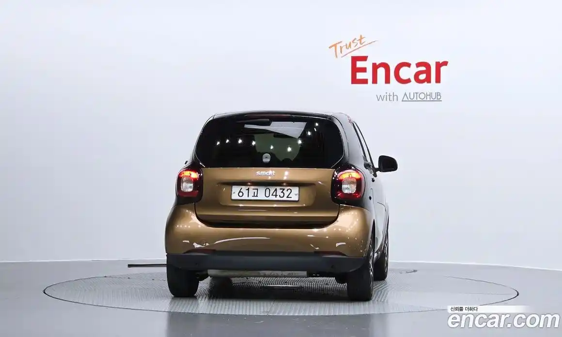 Smart Fortwo 2016 1.0 Автомат в Москве № 417133, фото 4