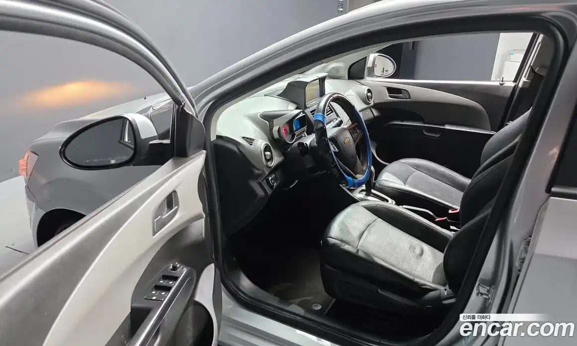 Chevrolet Aveo 2015 1.4 Автомат в Москве № 422431, фото 11