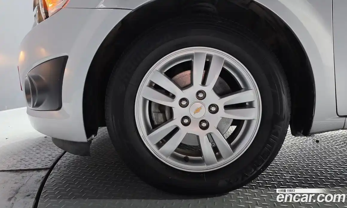 Chevrolet Aveo 2015 1.4 Автомат в Москве № 422431, фото 5