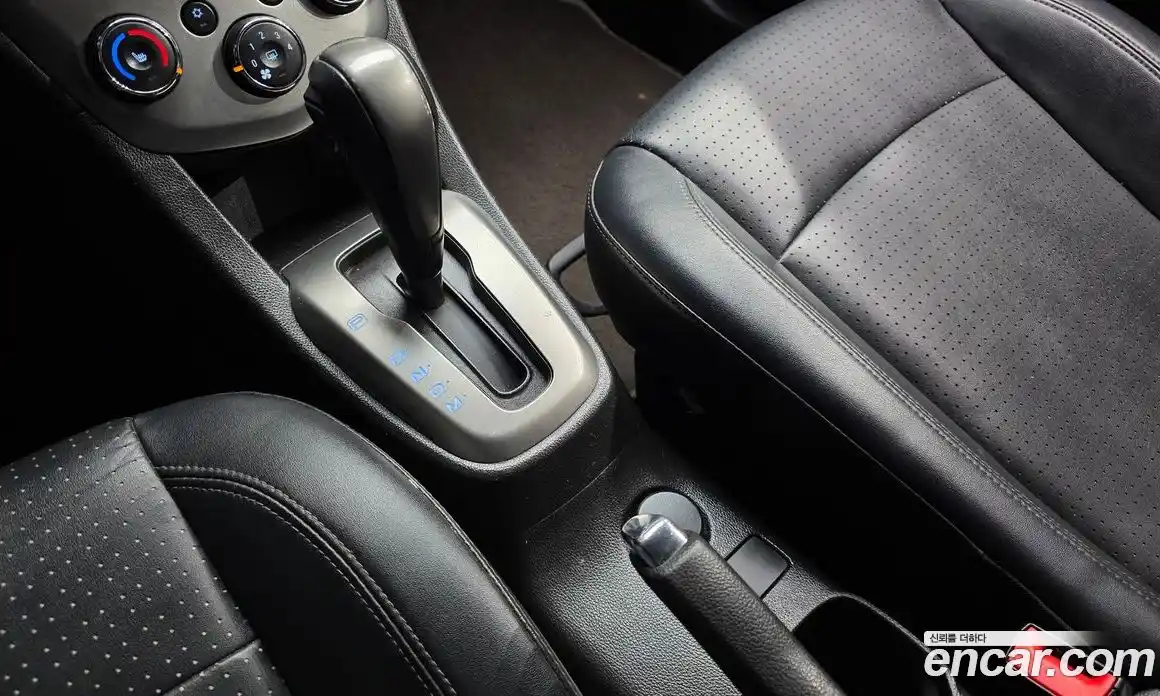 Chevrolet Aveo 2015 1.4 Автомат в Москве № 422431, фото 9