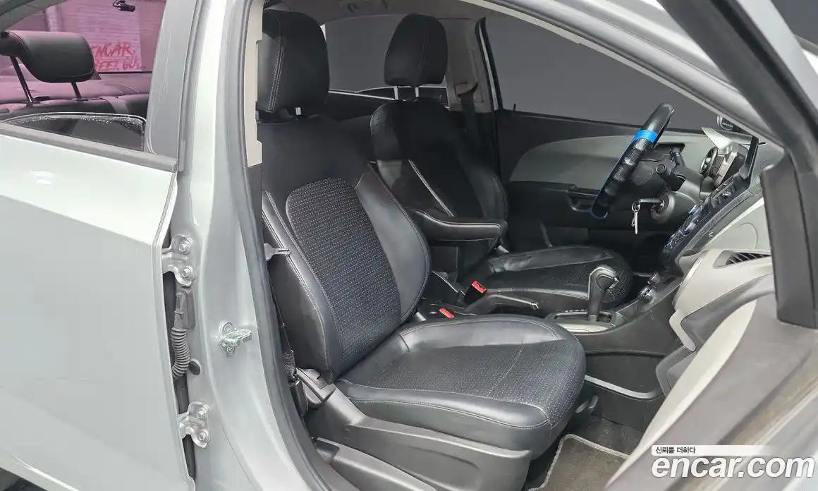 Chevrolet Aveo 2015 1.4 Автомат в Москве № 422431, фото 10