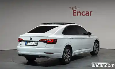 Volkswagen Jetta 2021 1.4 Автомат в Москве № 432345, миниатюра 2