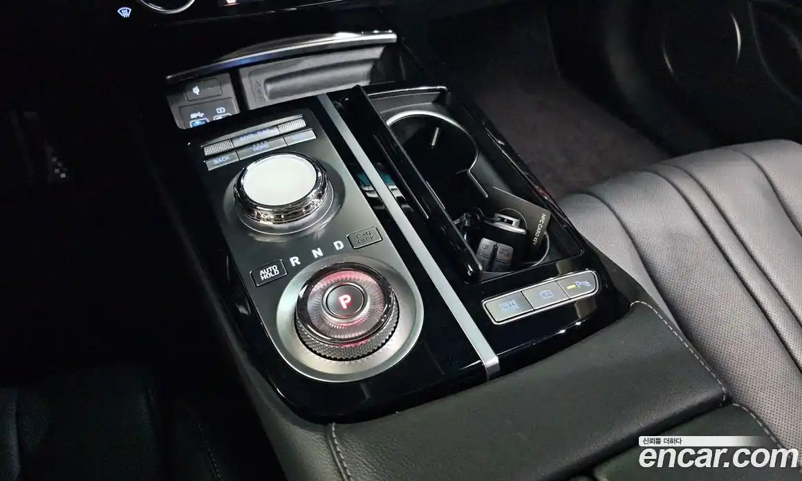 Genesis G80 2024 2.5 Автомат в Москве № 452882, фото 9