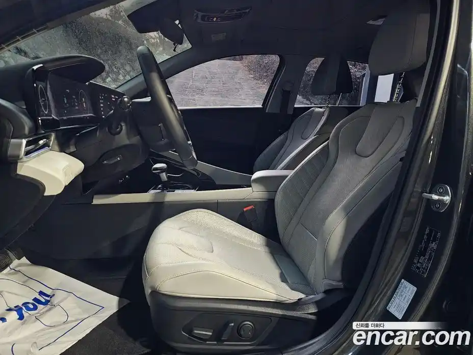 Hyundai Avante 2023 1.6 Автомат в Москве № 94410, фото 16