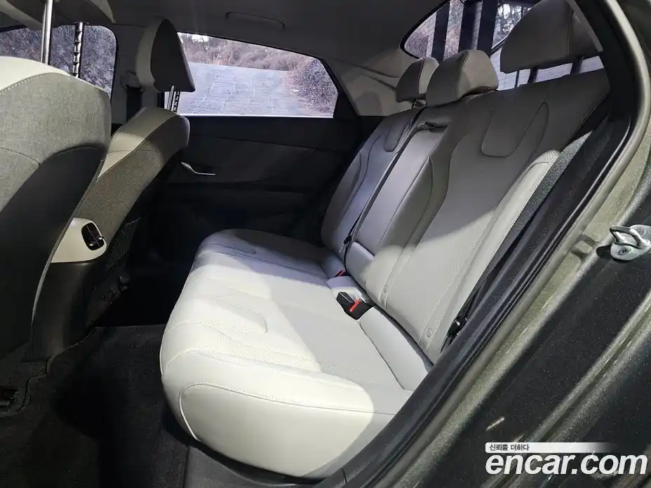 Hyundai Avante 2023 1.6 Автомат в Москве № 94410, фото 17