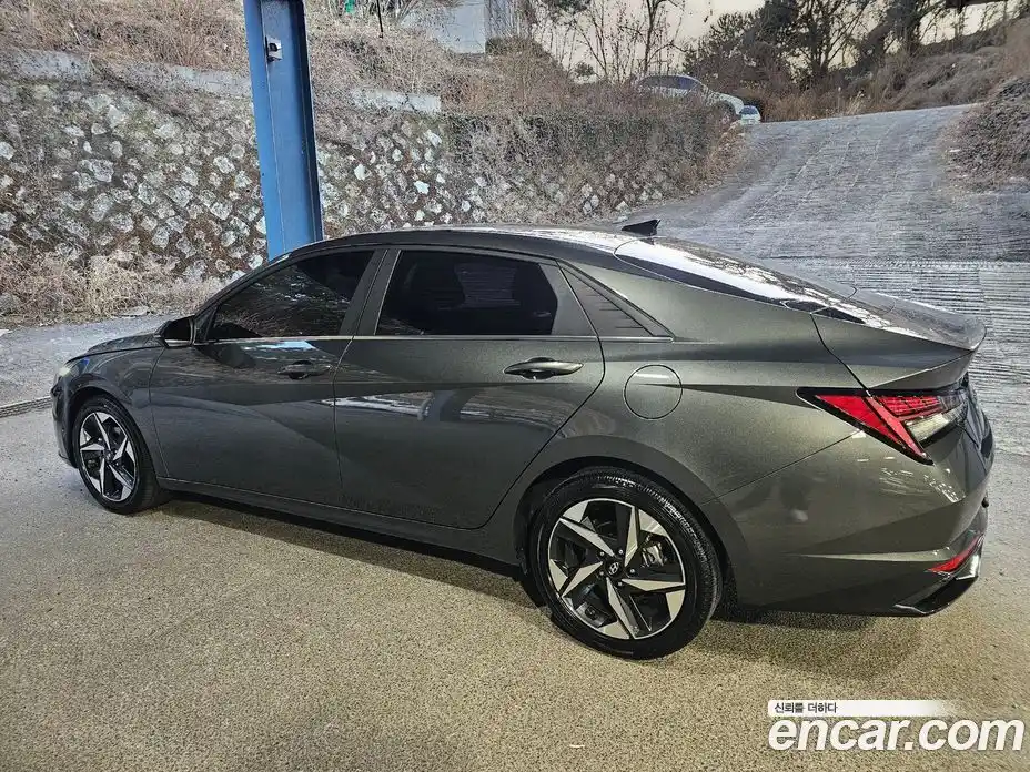 Hyundai Avante 2023 1.6 Автомат в Москве № 94410, фото 8