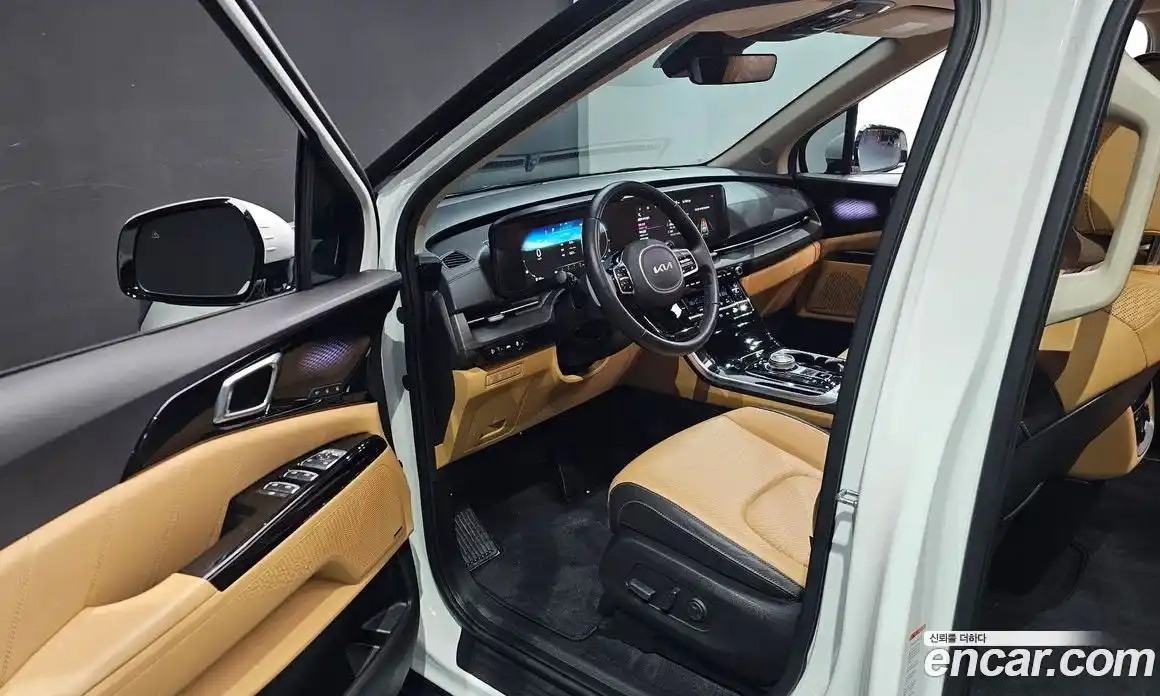 Kia Canival 2023 2.2 Автомат в Москве № 102115, фото 14