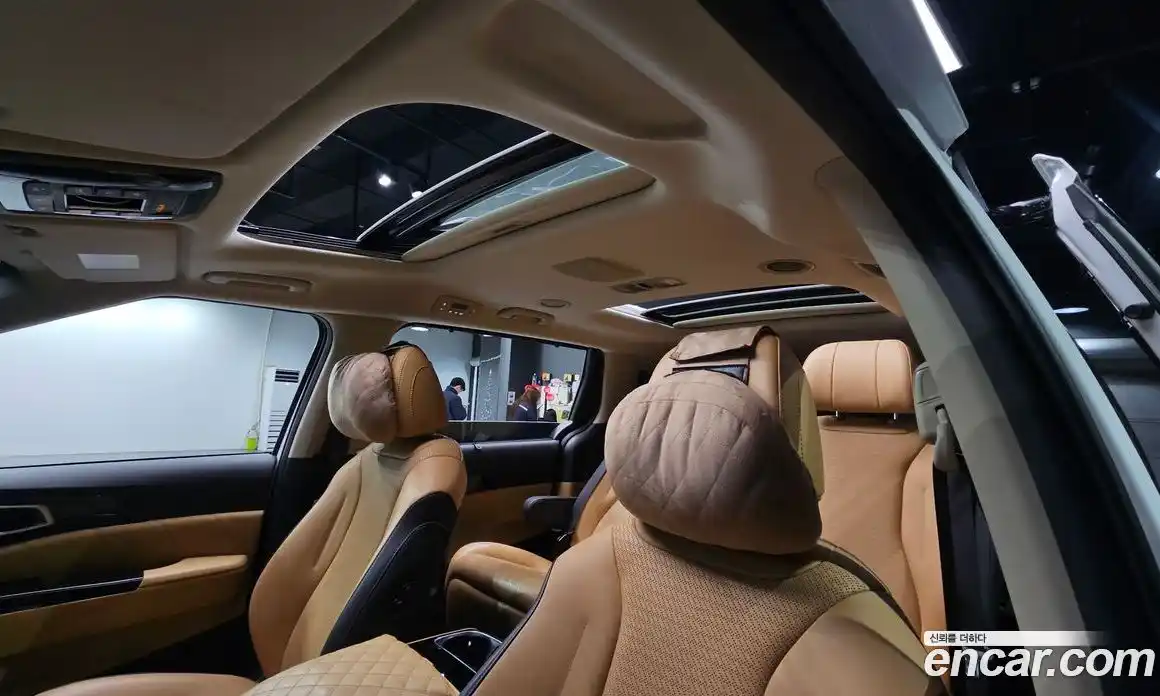 Kia Canival 2023 2.2 Автомат в Москве № 102115, фото 19