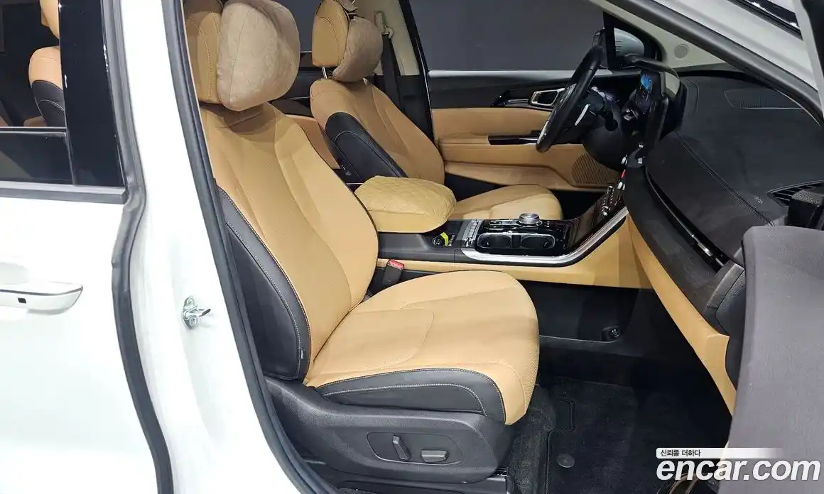 Kia Canival 2023 2.2 Автомат в Москве № 102115, фото 20