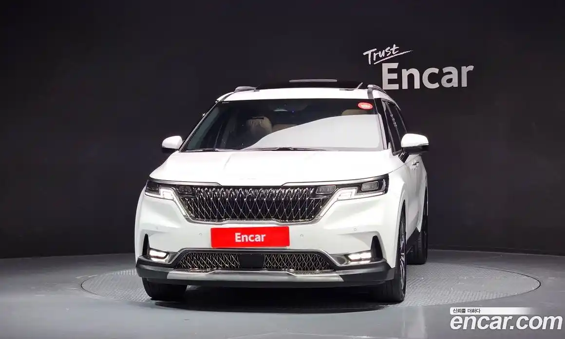 Kia Canival 2023 2.2 Автомат в Москве № 102115, фото 3